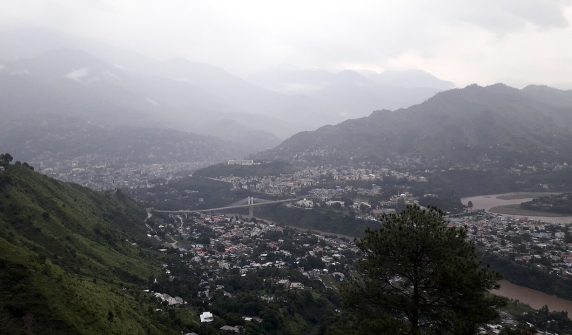 مظفرآباد شہر کا منظر — 19 اکتوبر 2026 کو موبائل انٹرنیٹ بحال — muzaffarabad internet restored 19 october 2026