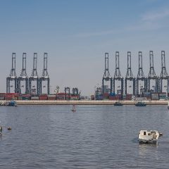 کراچی کنٹینر پورٹ — pakistan economy میں برآمدات بڑھانے کے لیے بندرگاہی تجارت کی اہمیت