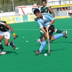 پاکستان اور ارجنٹائن کے درمیان ہاکی میچ — pakistan hockey ٹیم کی جارحانہ کھیل کی فائل تصویر