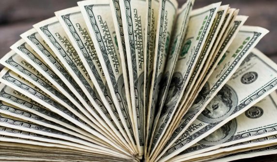 ڈالر کی قیمت — 13 اکتوبر 2026 انٹربینک اور اوپن مارکیٹ ریٹس